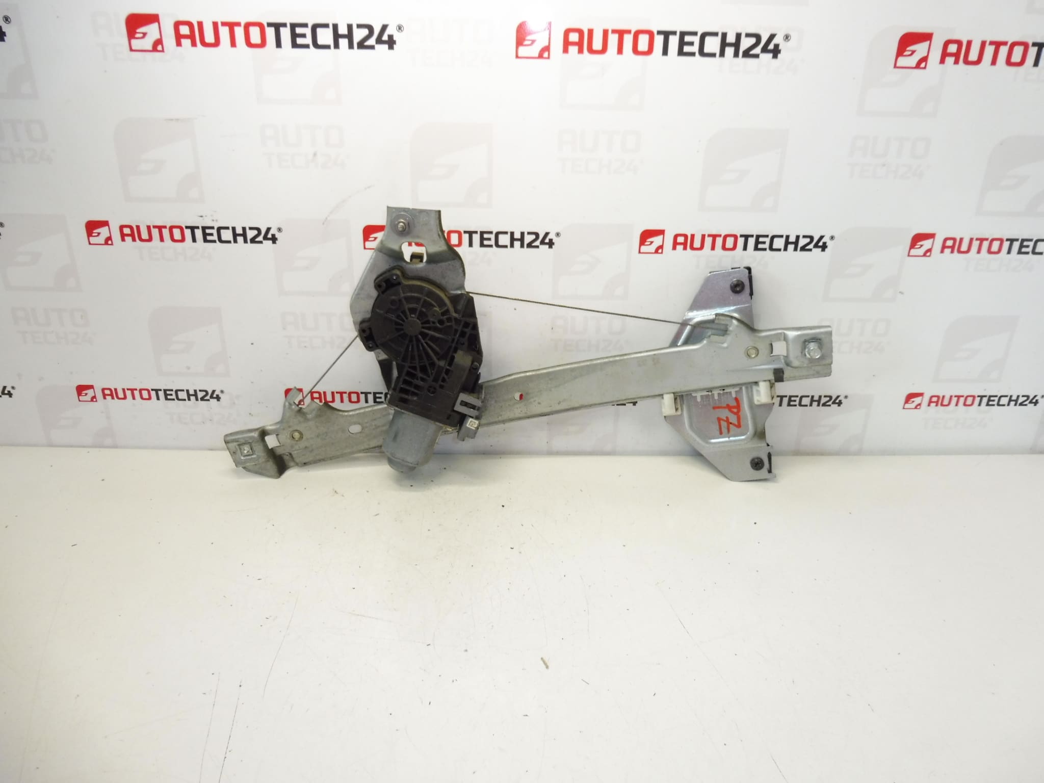 Citroën C3 II A51 9224G3 Mechanismus zum Aufziehen der rechten Heckscheibe