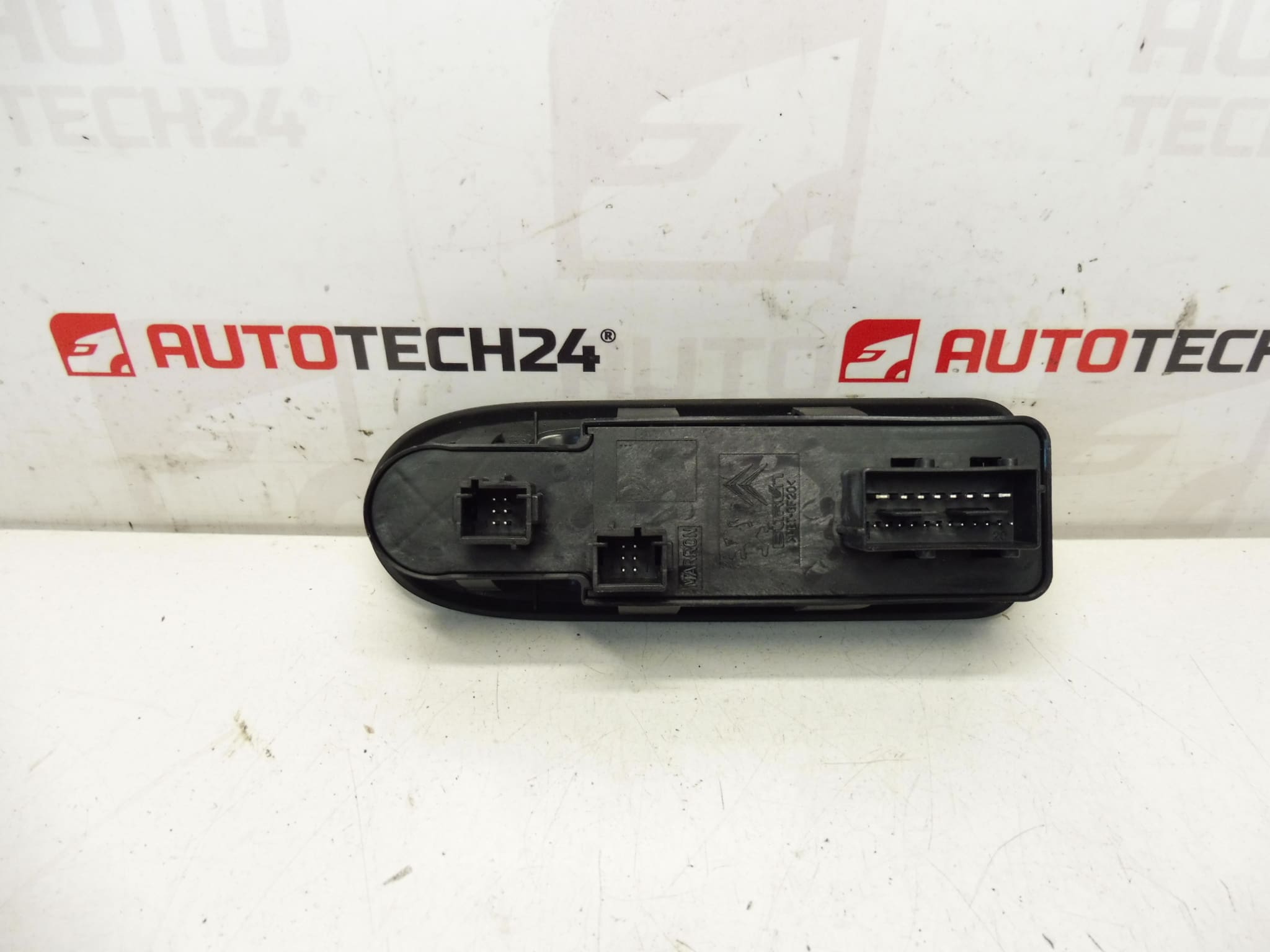 Fenster- und Spiegelsteuerung Citroën C3 II 96652236XT 6490AZ – Bild 2