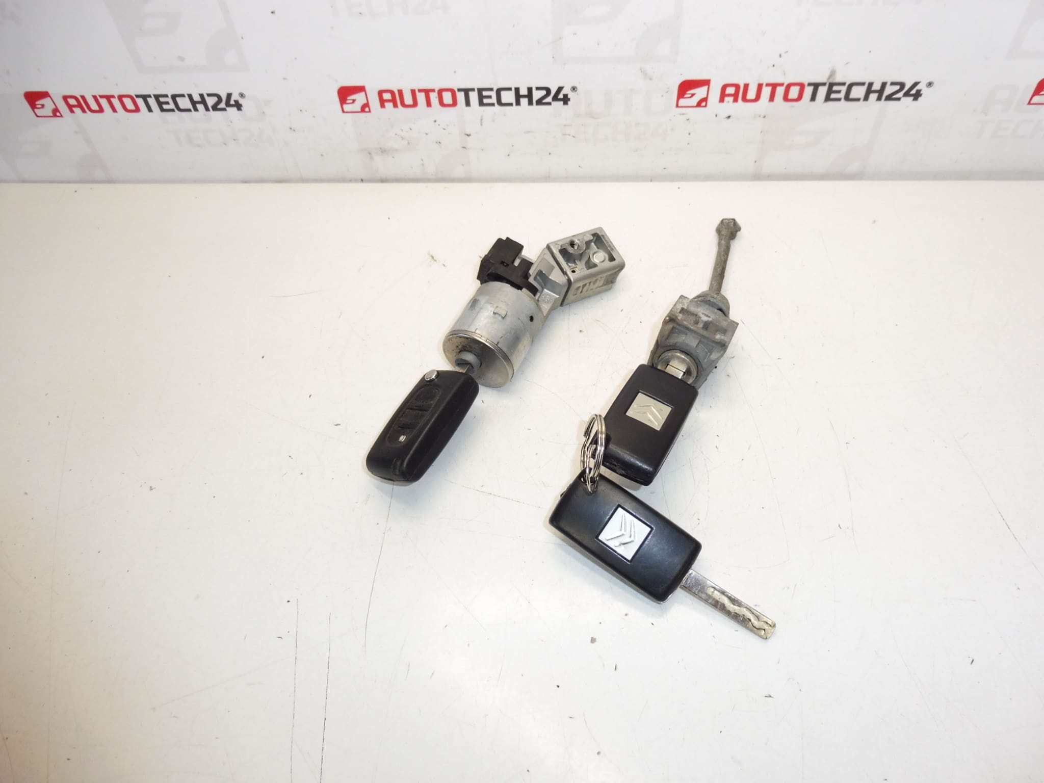 Satz Schlösser und 3 Schlüssel Citroën Peugeot 4162KF 4162KC