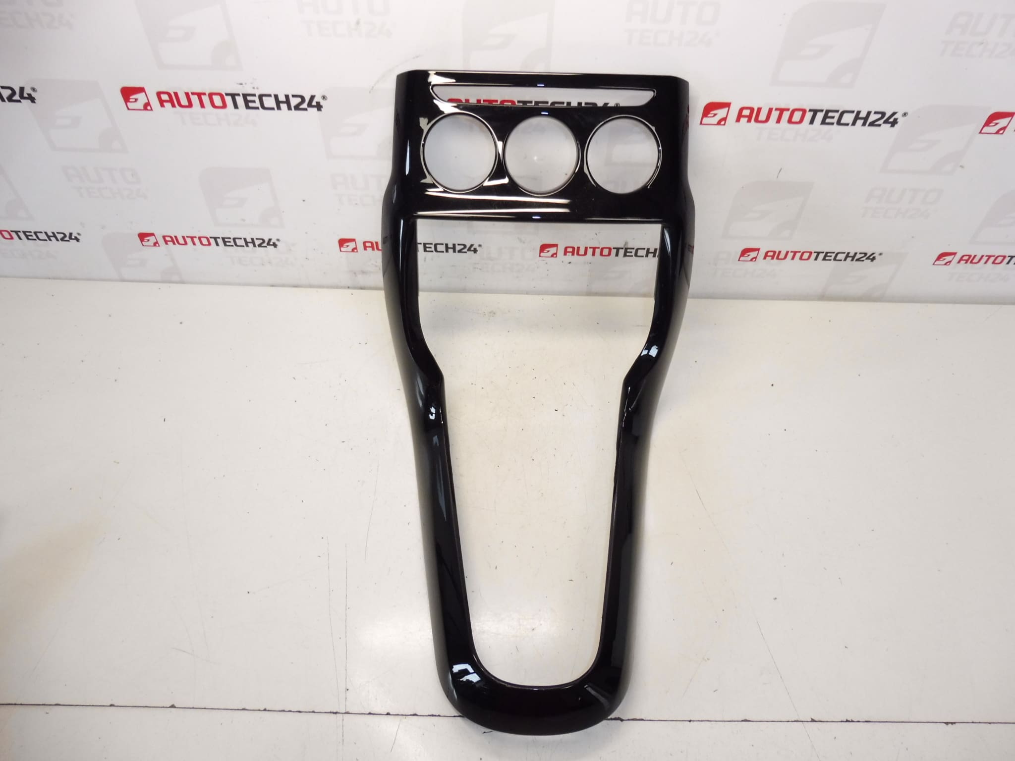 Zentrales Armaturenbrett für Citroen C3 II A51 9801578777