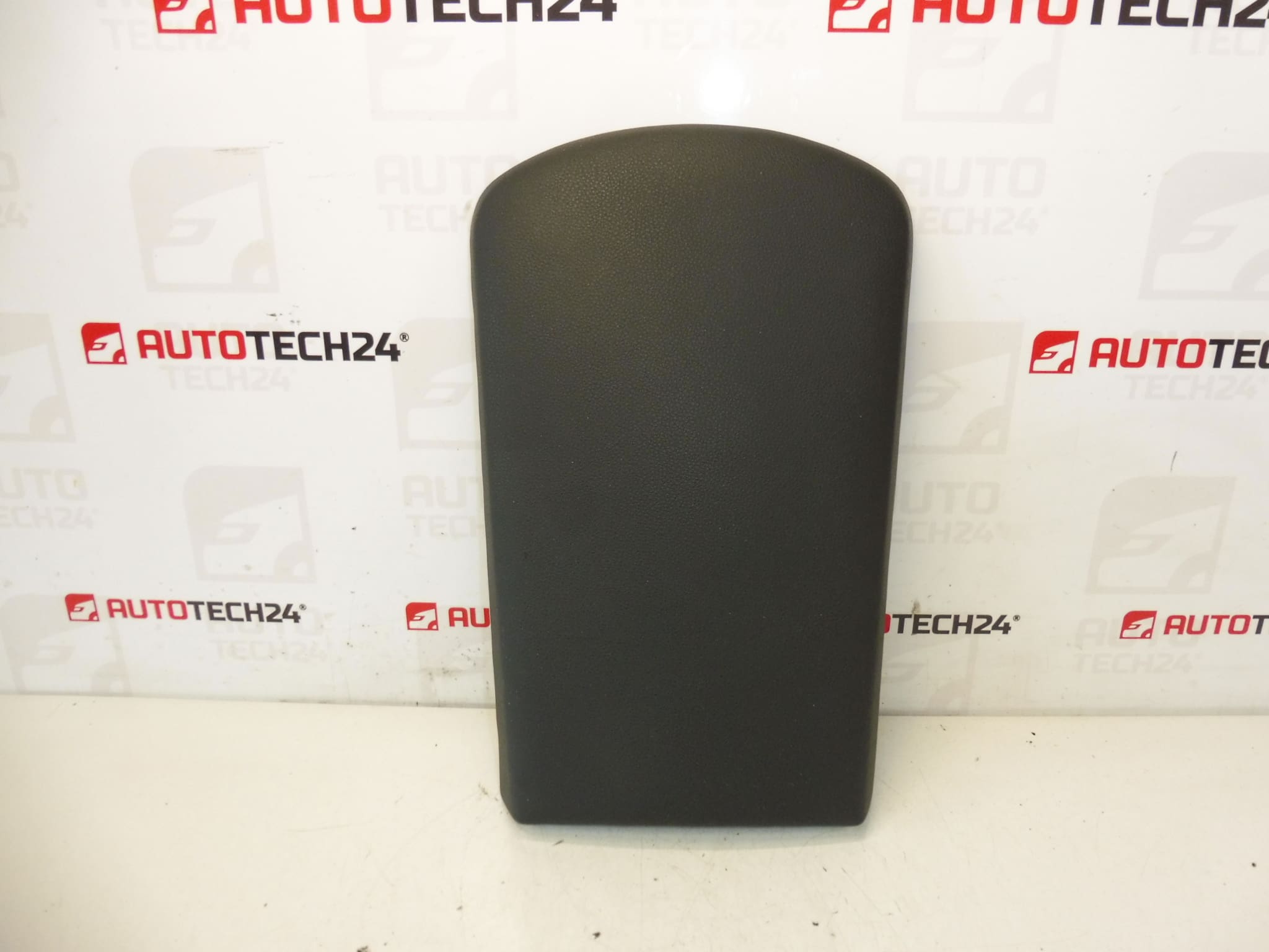 Peugeot 3008 5008 Armlehnenpolster 9686610877 7591S9