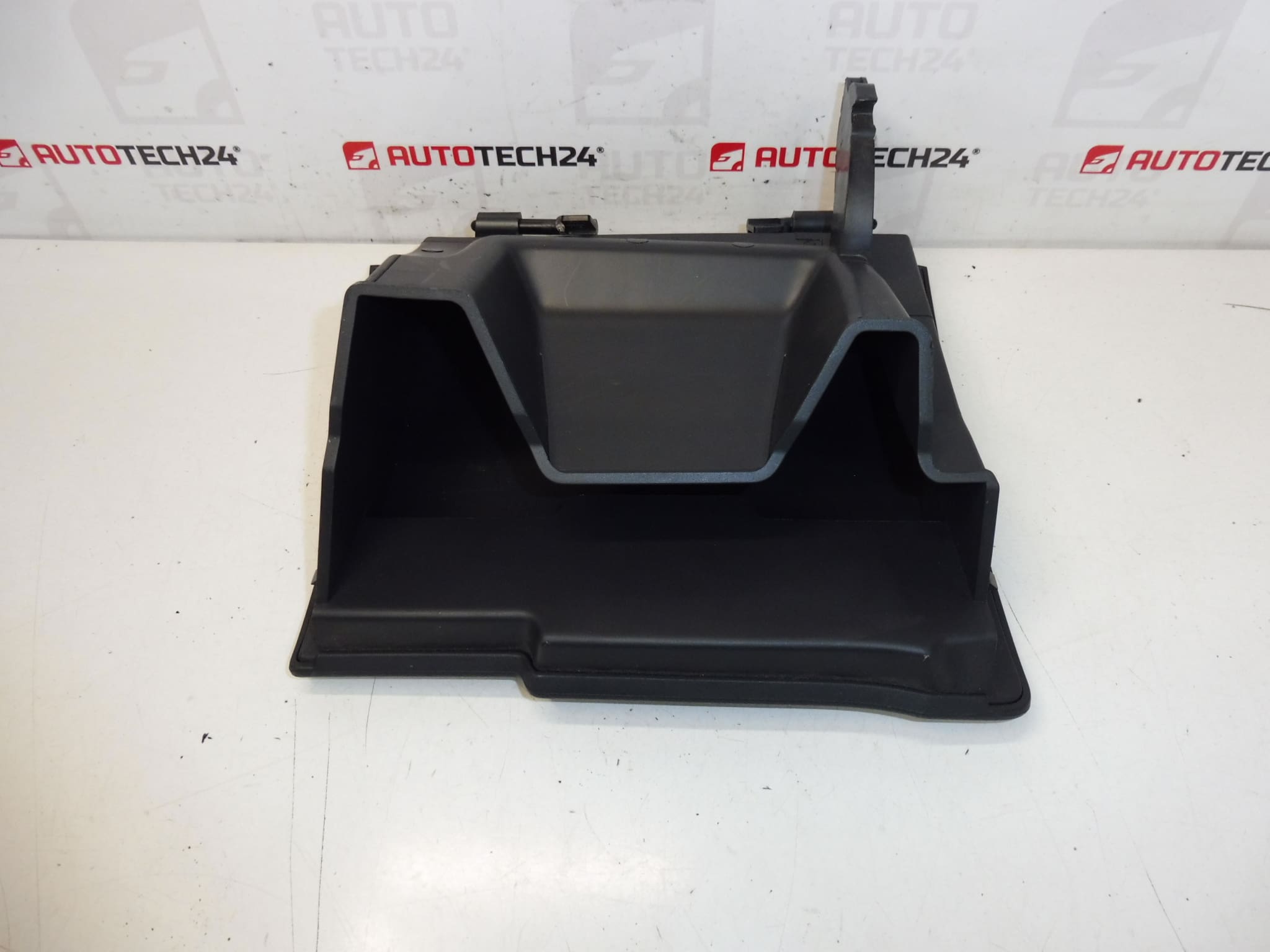 Peugeot 3008 5008 Handschuhfachdeckel 9685102777 8218YT – Bild 2