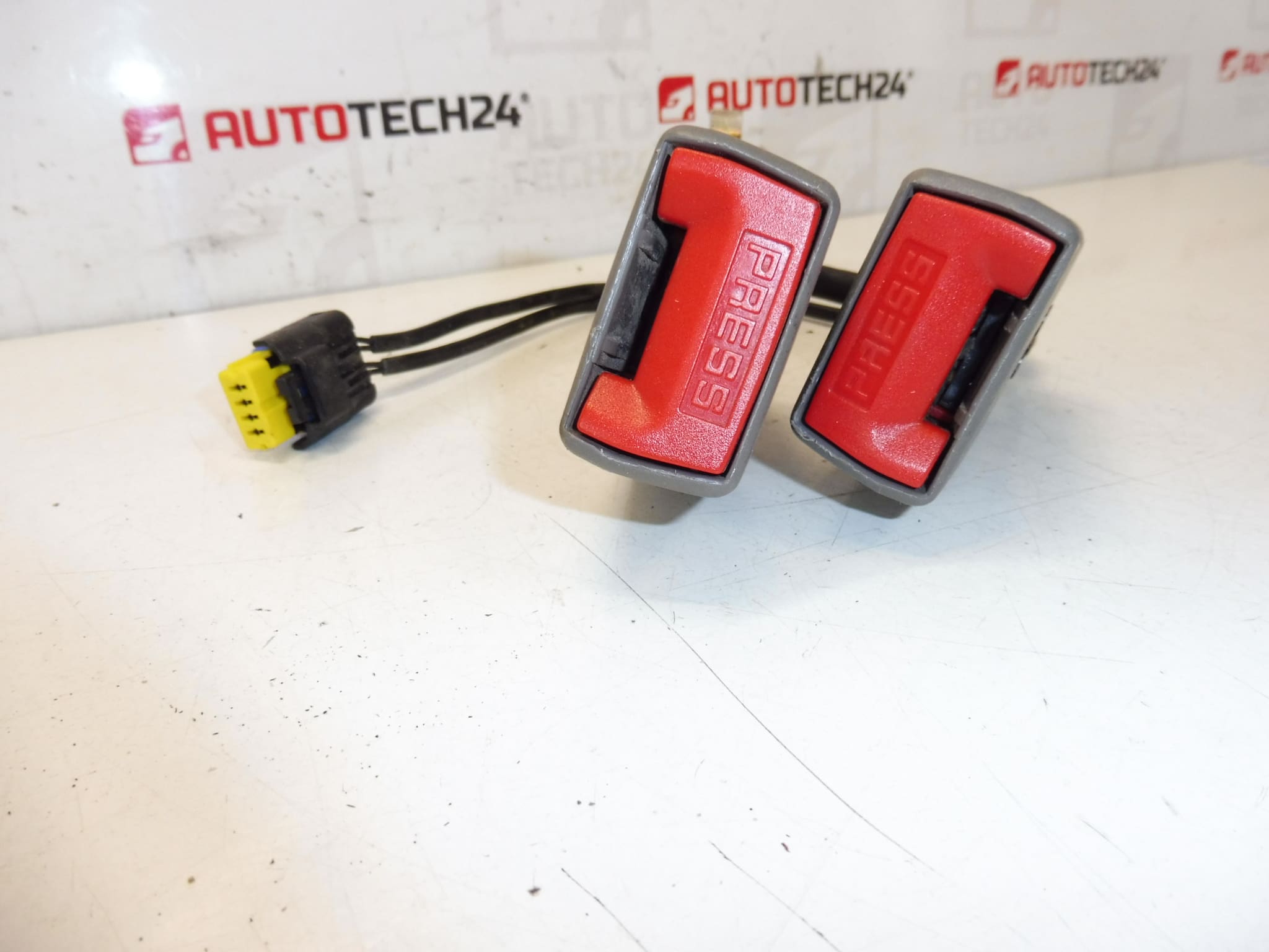 Sicherheitsgurtschloss Citroën C5 II 8974W8 – Bild 2