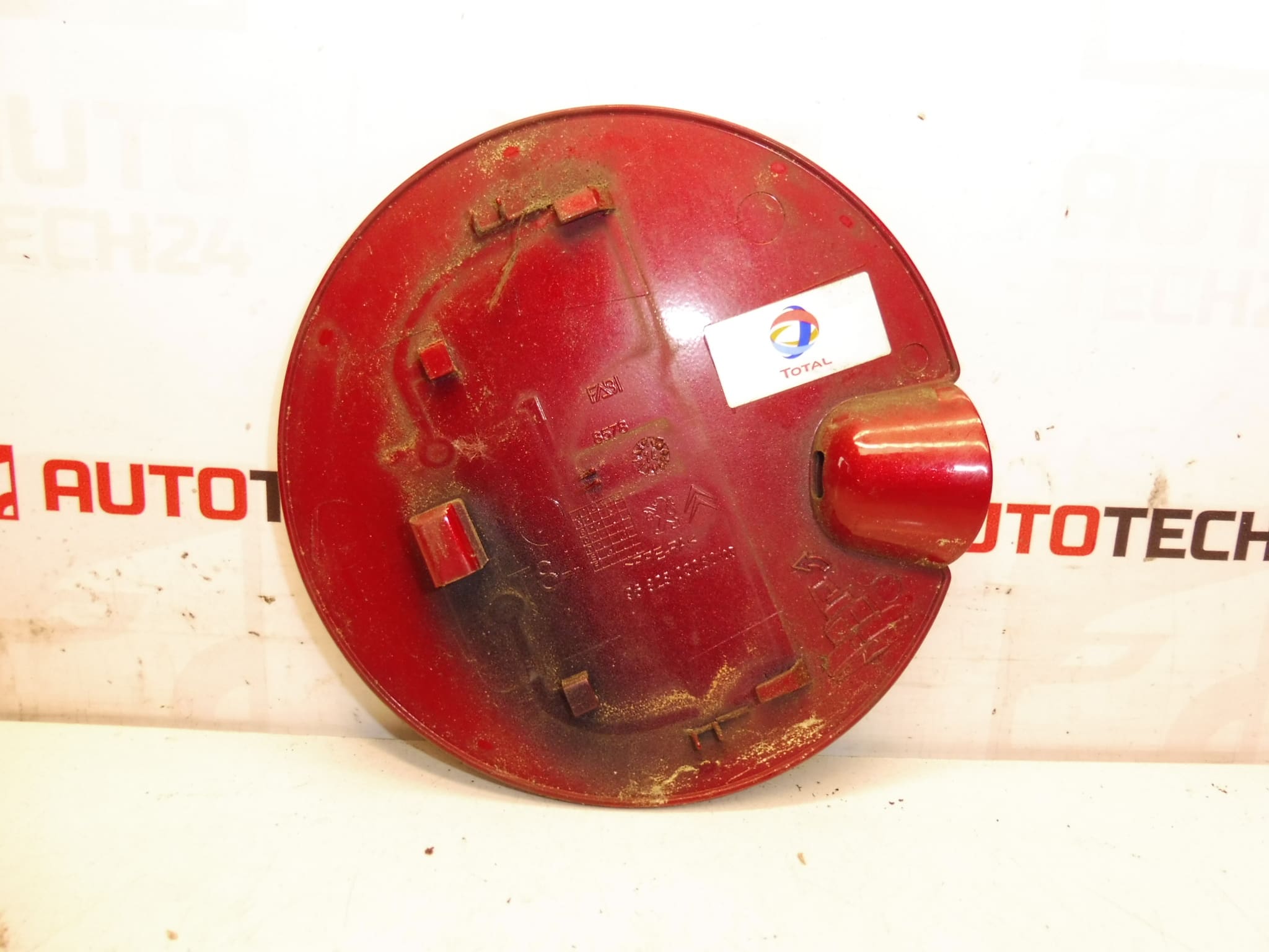 Tankdeckelabdeckung EPYD Peugeot 3008 9682803080 1517G9 – Bild 2