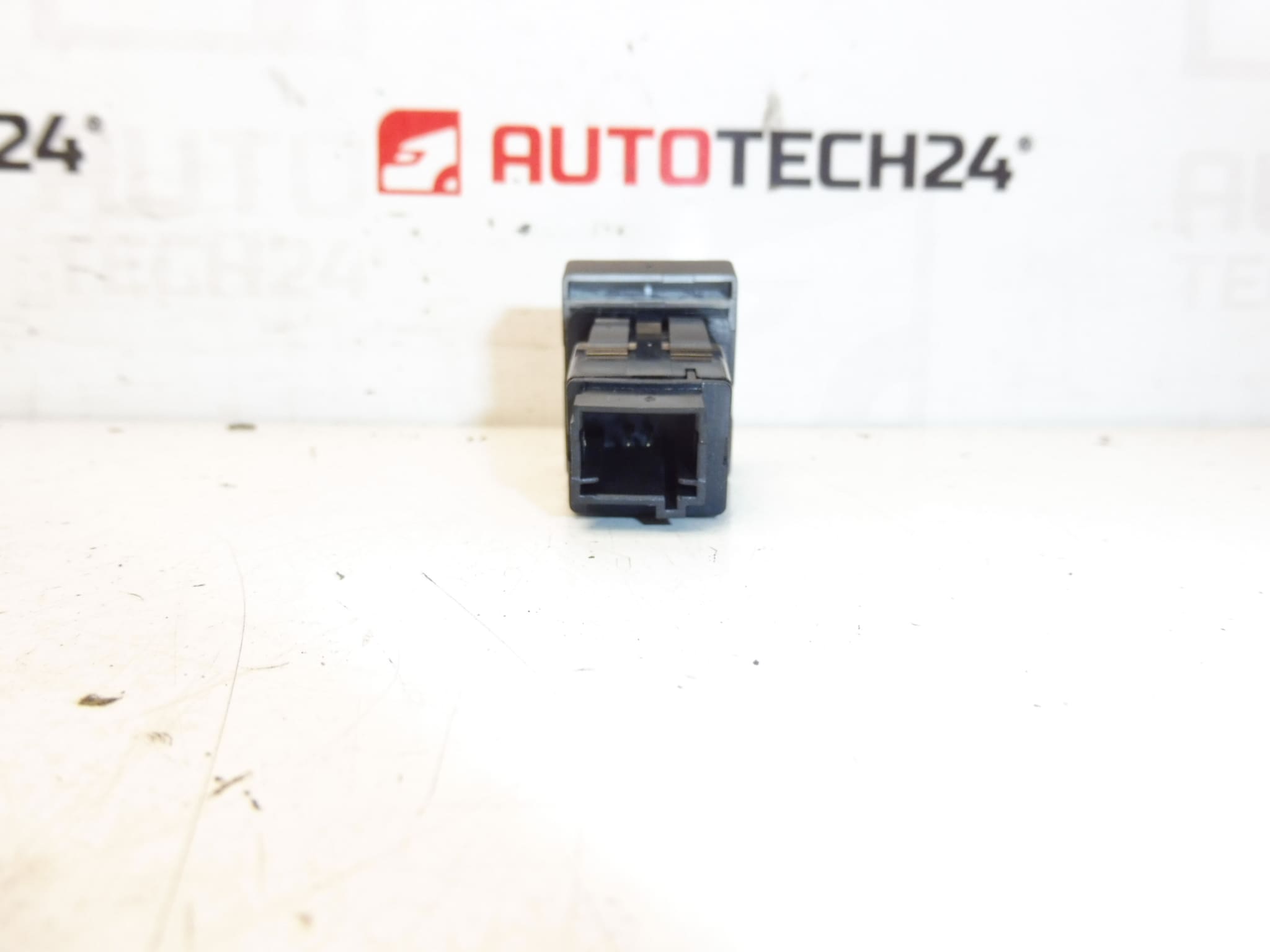 Zentralverriegelungssteuergerät Peugeot 3008 5008 96652390ZD 6490Z3 – Bild 2