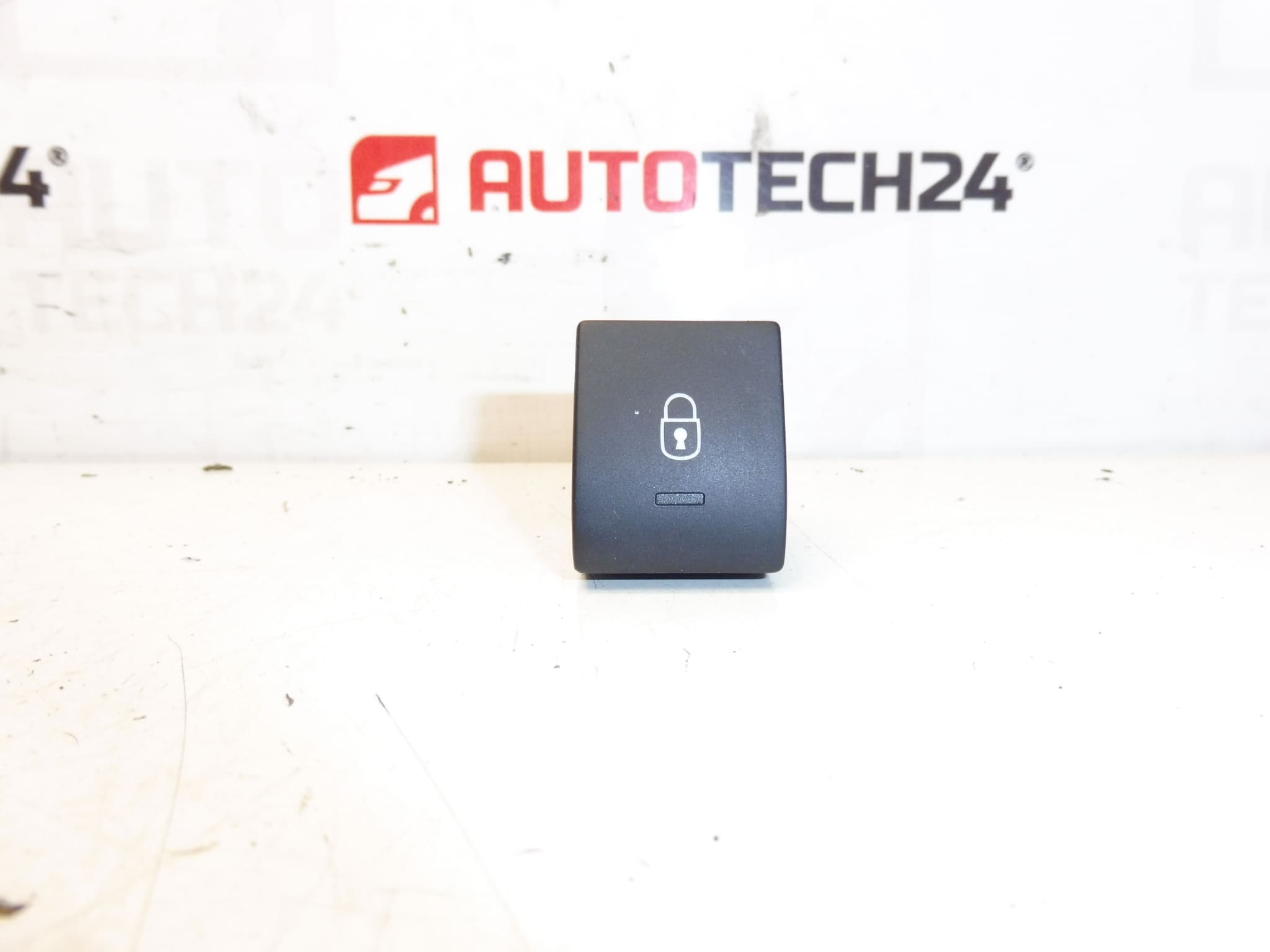 Zentralverriegelungssteuergerät Peugeot 3008 5008 96652390ZD 6490Z3