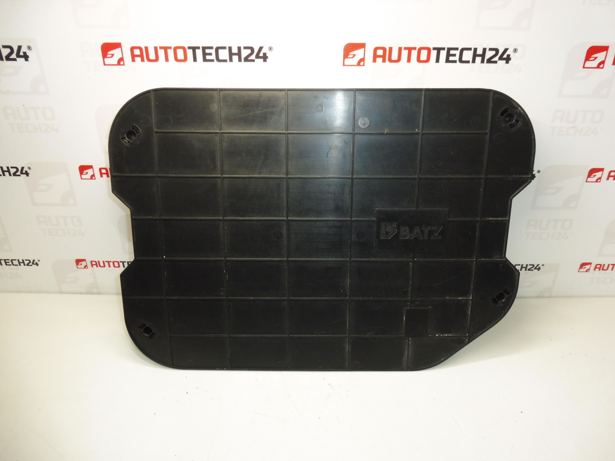 Werkzeugsatz, Wagenheber, Radschlüssel, Abschleppöse für Citroën C4 PICASSO 6736A7 674418 672594 671809 671739