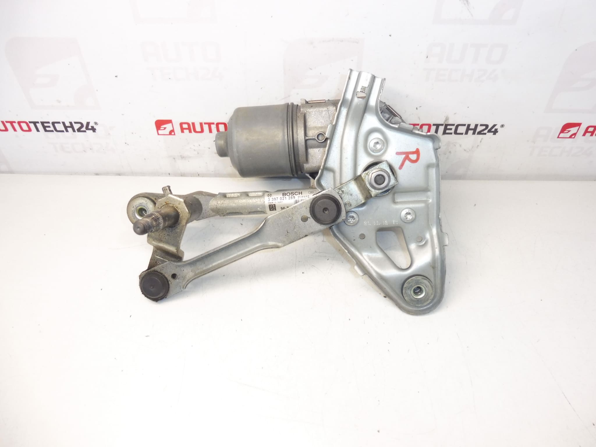 Motor des rechten vorderen Scheibenwischers Peugeot 3008 5008 9671062380 6405PX 6405PA