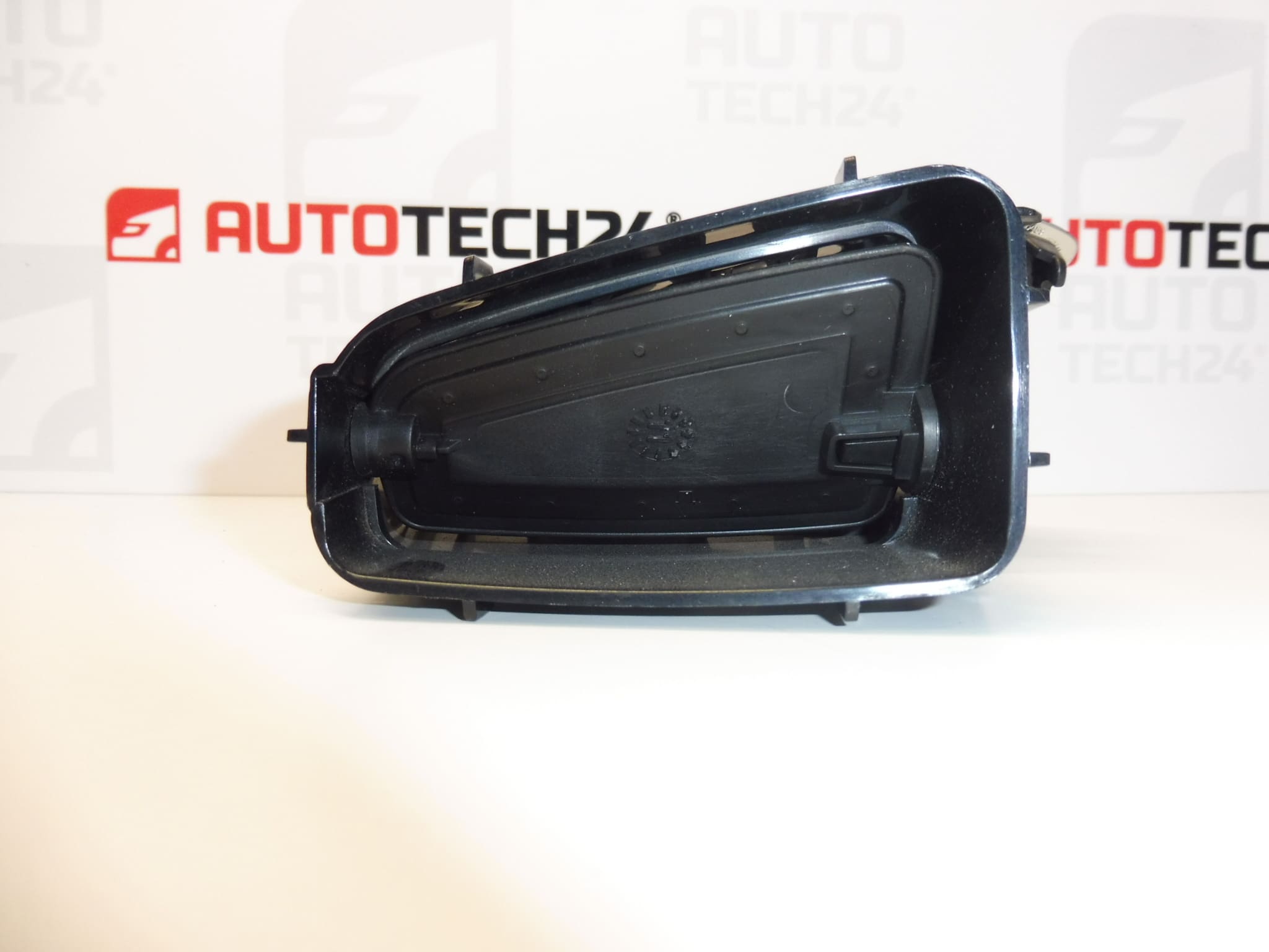 Lüftungsgitter rechts Citroen C4 II B7 und DS4 9671332277 8247S1 – Bild 2