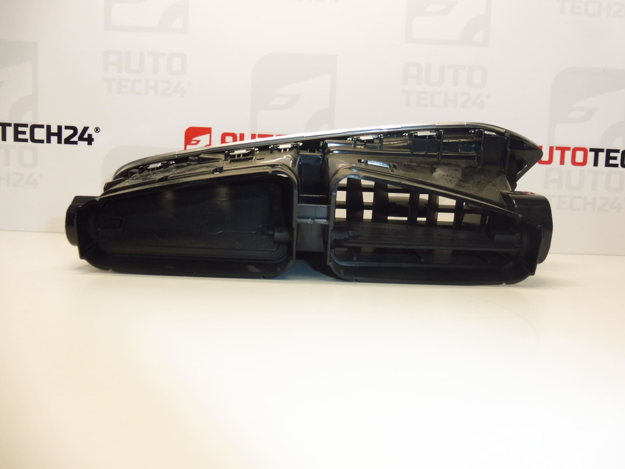 Zentrales Luftgitter für Citroen C4 II B7 und DS4 9676609977 8247EC – Bild 2