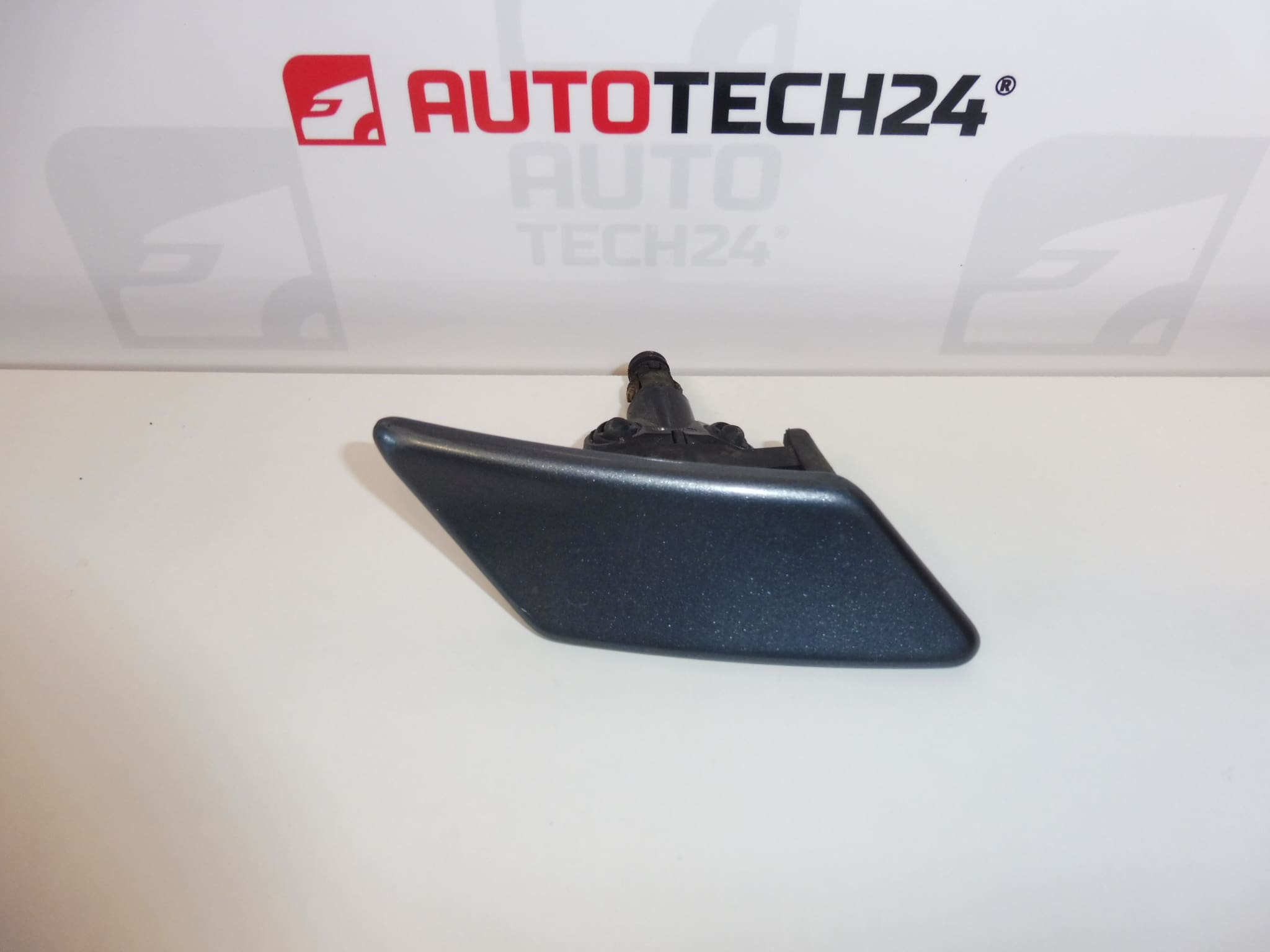 Spritzdüse und Abdeckung des Scheinwerferreinigers für das rechte Vorderlicht Peugeot 307 6438H3 6438H1