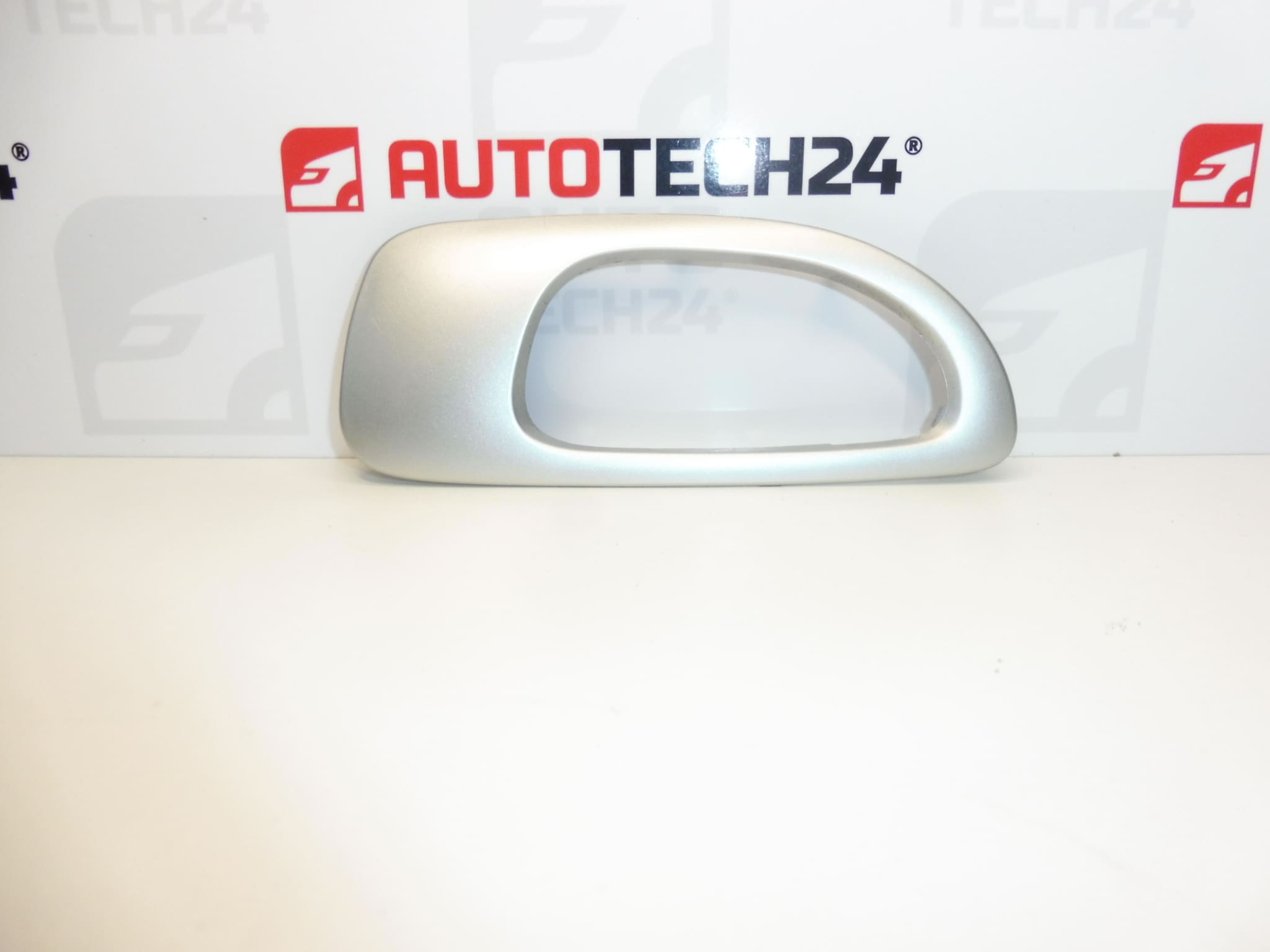 Abdeckung des inneren Türgriffs der linken hinteren Tür Peugeot 307 9634770077 9119Y1