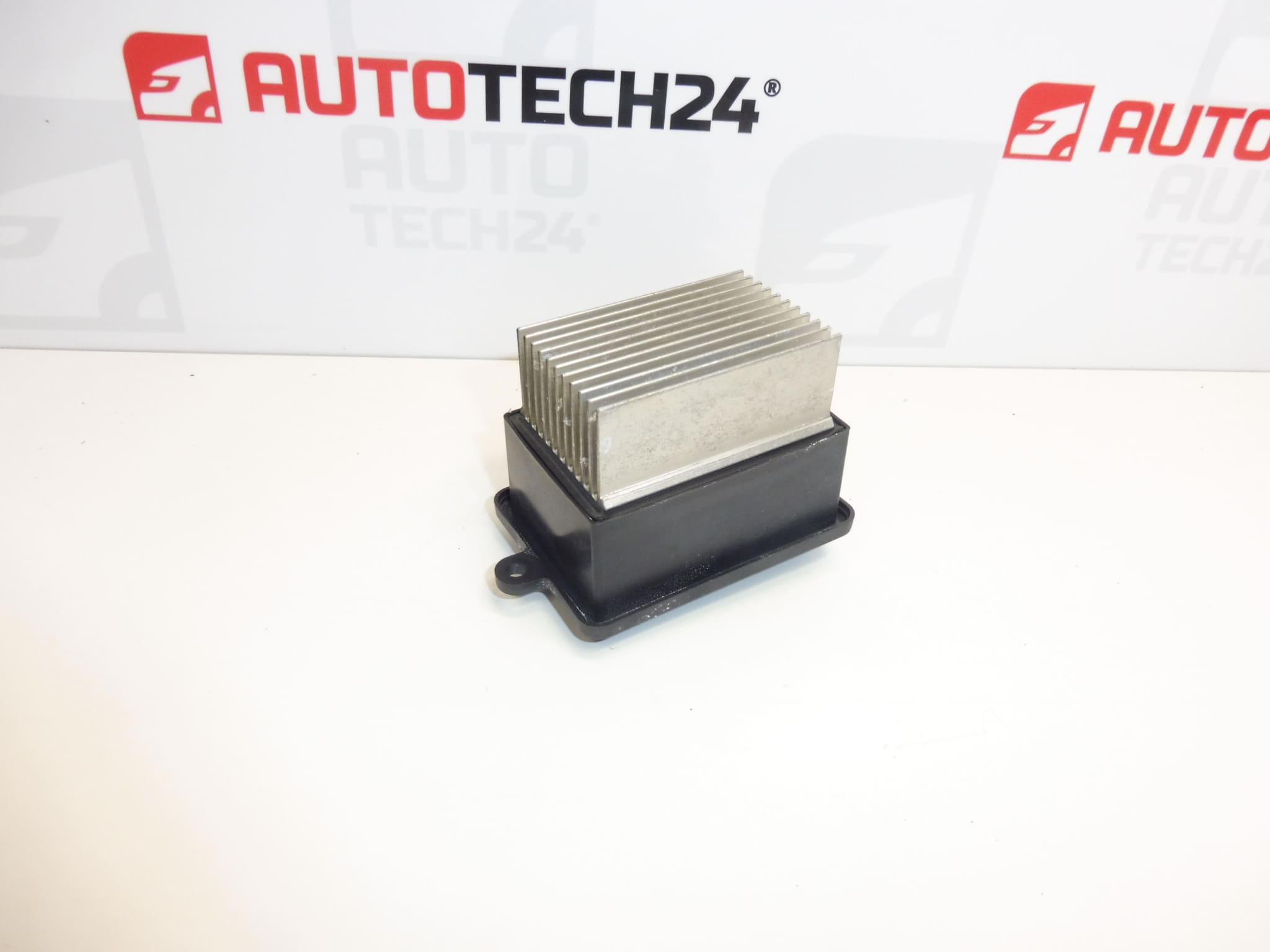 Gebläseregler Citroën Peugeot 9821291880