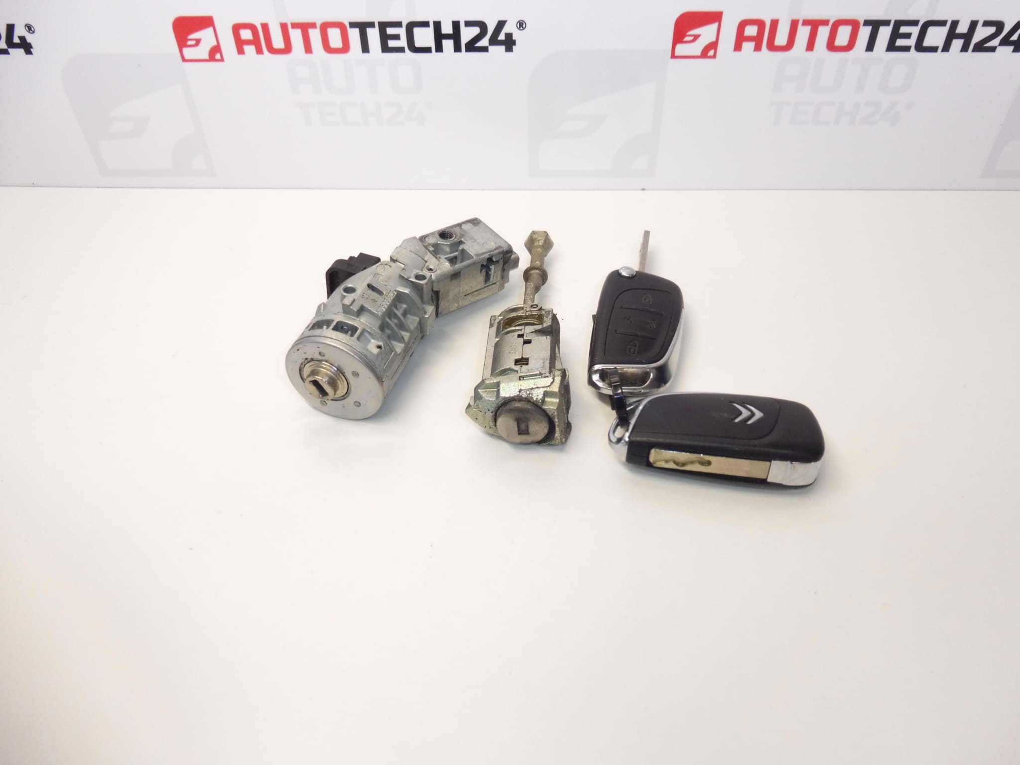 Schlosssatz und 2 Schlüssel Citroën C4 B7 4162WH 4162WK